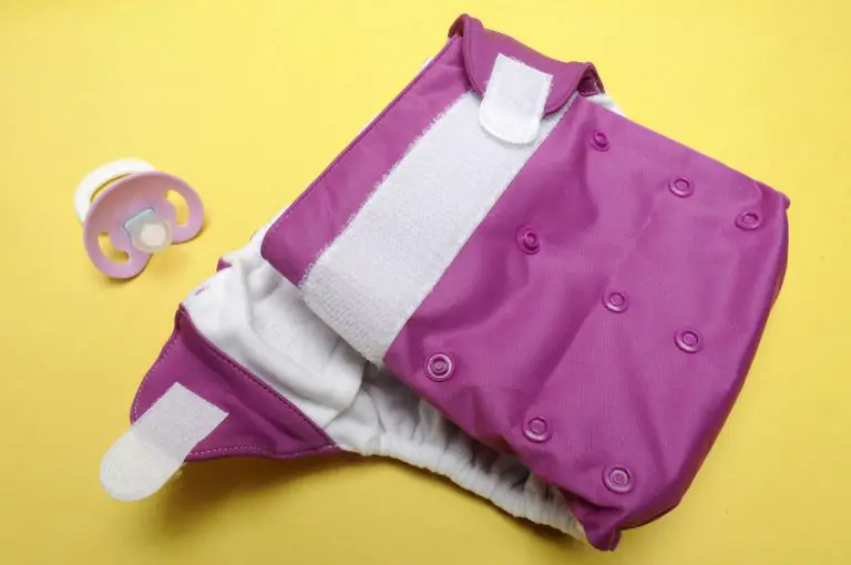 15 Tips to Stop the Cloth Diapers Leaking Problem (2023)