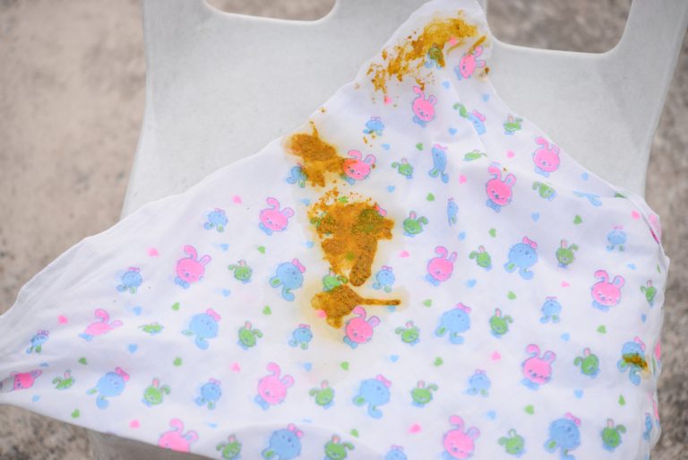 How to Sanitize Cloth Diapers? (Everything You Need to Know)