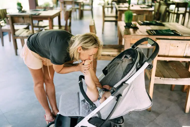 5 Best Strollers for Big Kids 2024 (for 3-7 Year Olds)